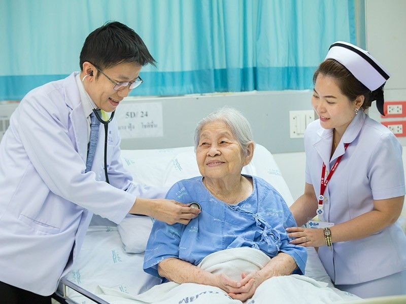 Patient acquisition strategies for hospitals and clinics